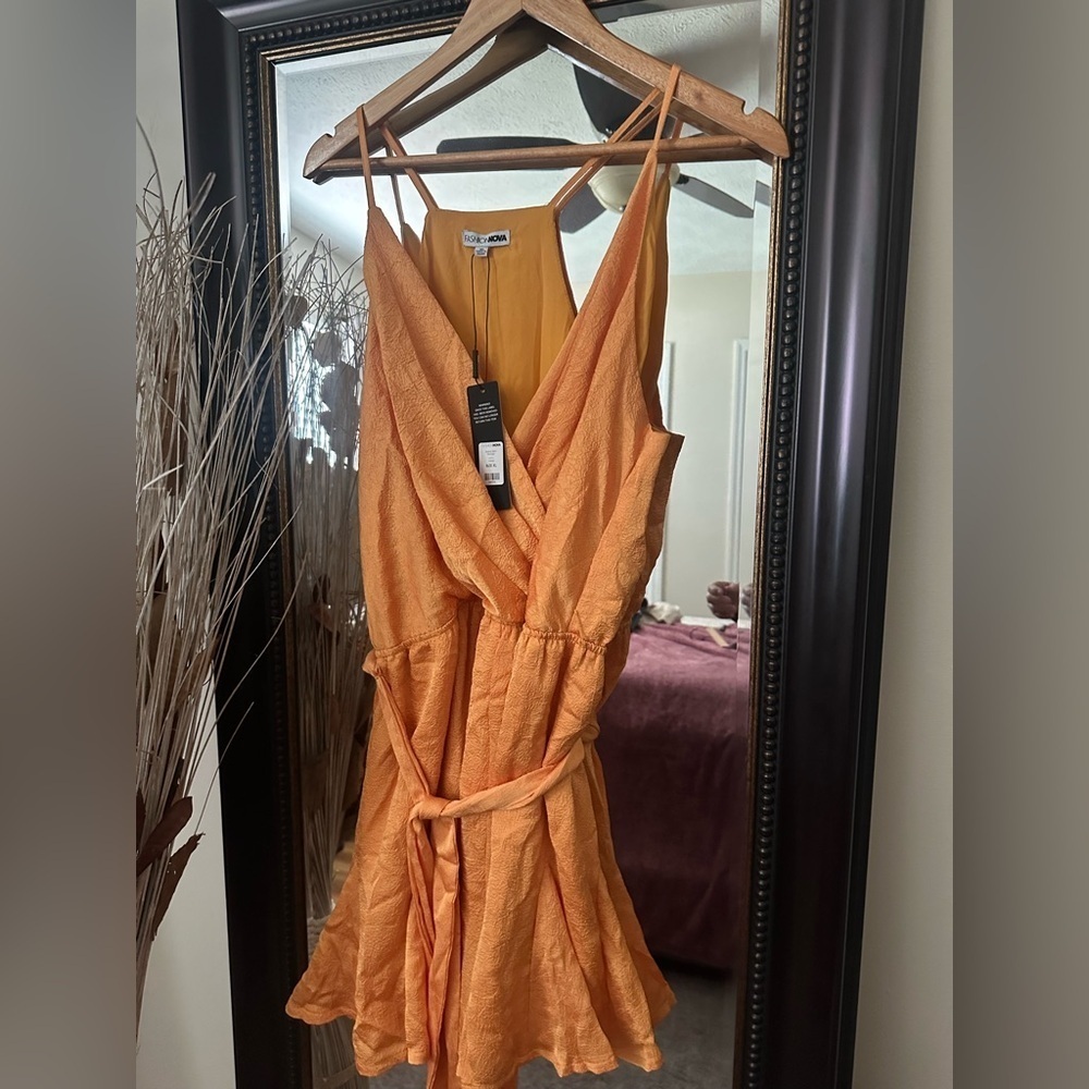 Fashion Nova Women's Definitely Maybe Romper XL Rust NWT